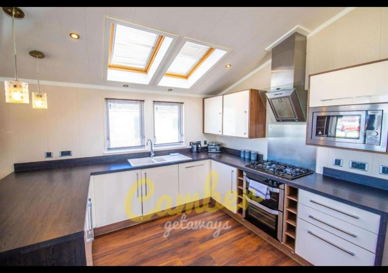 Mp768 - Camber Sands Holiday Park - Huge Lodge - Small Dog Friendly - Sleeps 8 Buitenkant foto