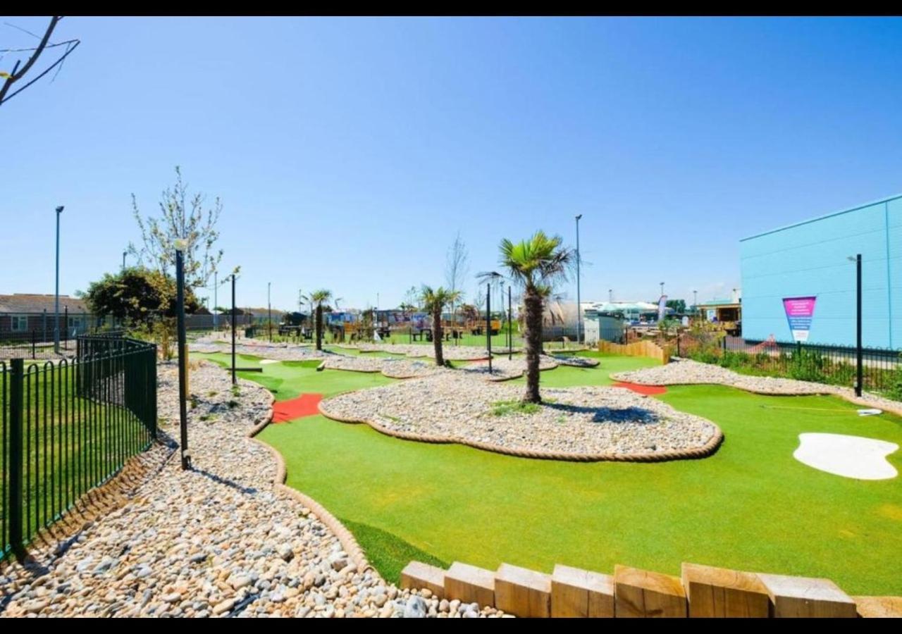 Mp768 - Camber Sands Holiday Park - Huge Lodge - Small Dog Friendly - Sleeps 8 Buitenkant foto