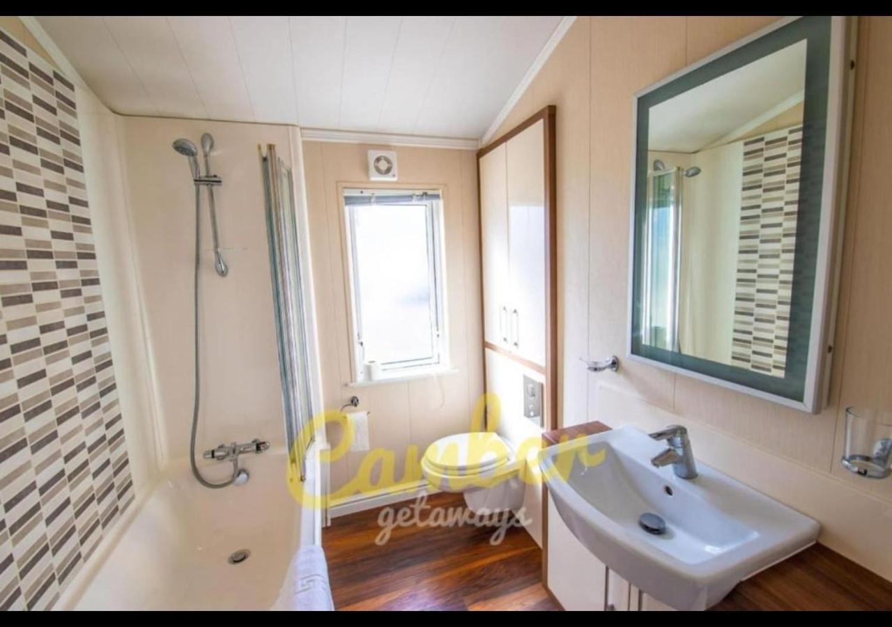 Mp768 - Camber Sands Holiday Park - Huge Lodge - Small Dog Friendly - Sleeps 8 Buitenkant foto